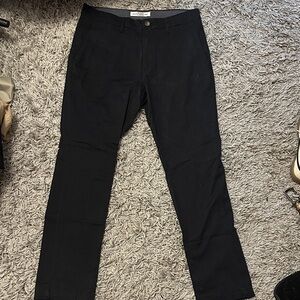 Amazon Essentials Men's Black Chinos